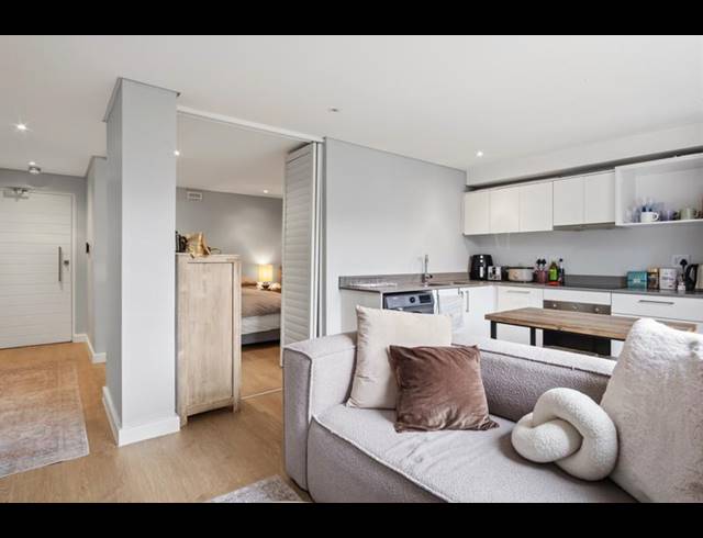 1 BEDROOM APARTMENT FOR SALE IN CLAREMONT UPPER